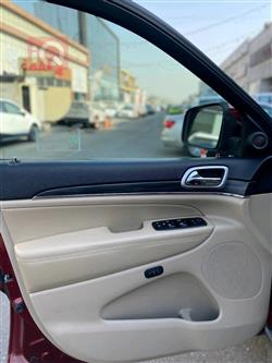 جیپ گراند شیرۆکی